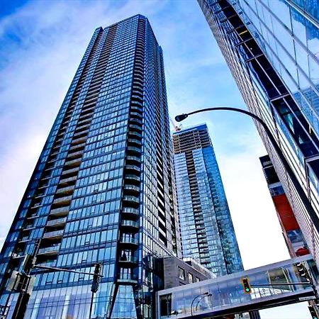 Spectacular Skyline Views - Downtown Montreal - Luxury Condo & Penthouse Exterior photo