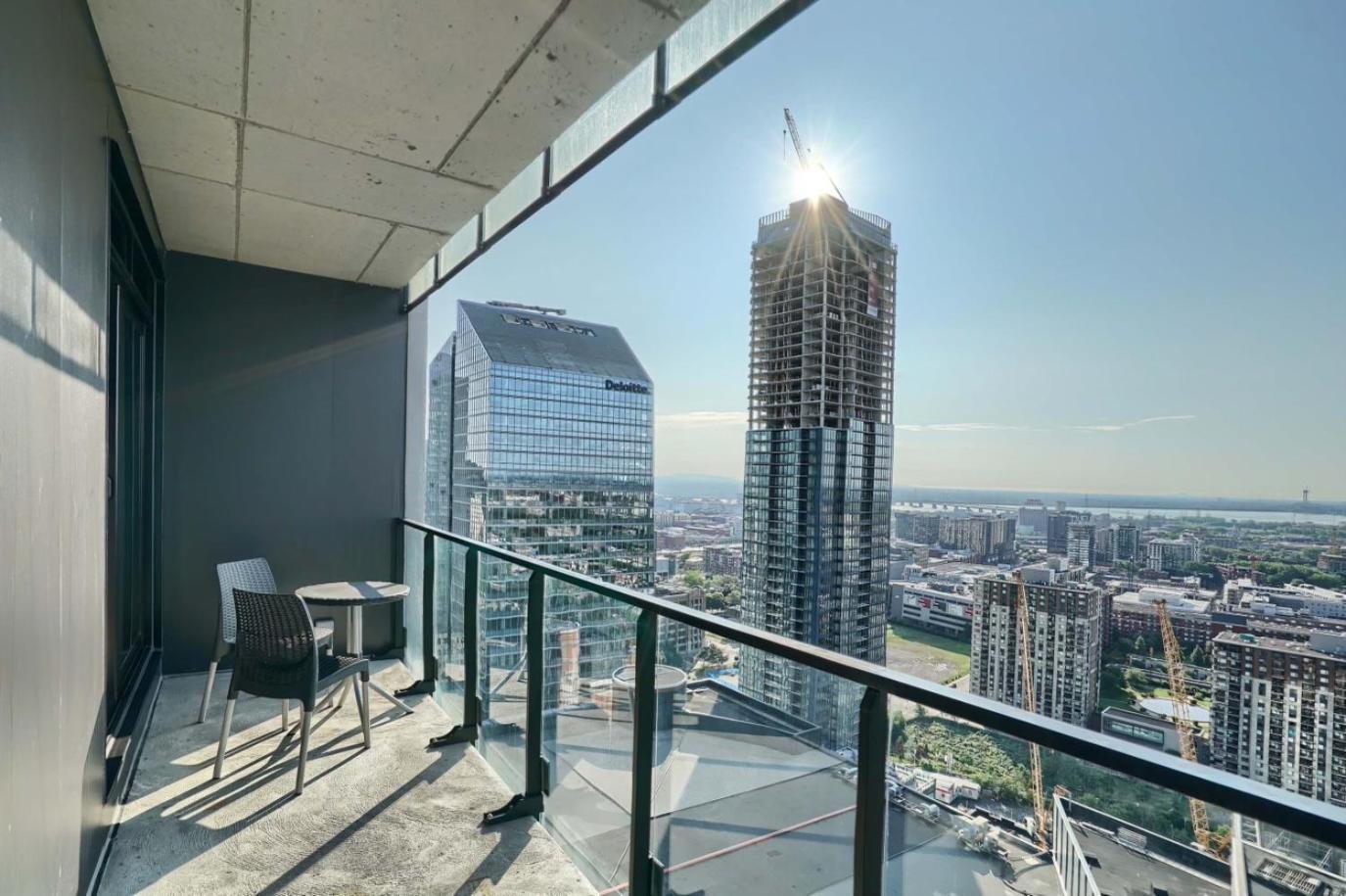 Spectacular Skyline Views - Downtown Montreal - Luxury Condo & Penthouse Exterior photo