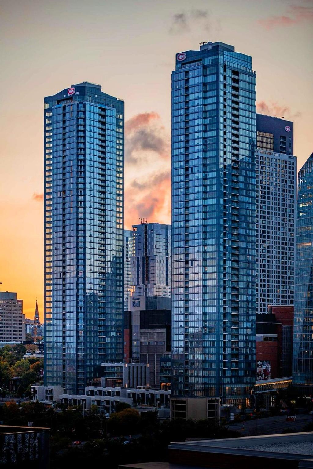 Spectacular Skyline Views - Downtown Montreal - Luxury Condo & Penthouse Exterior photo