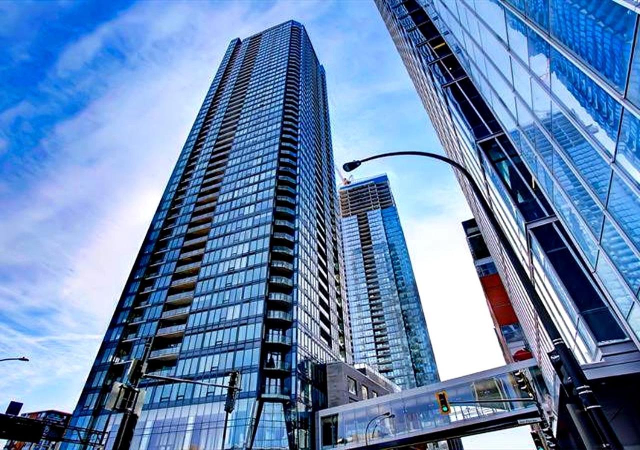 Spectacular Skyline Views - Downtown Montreal - Luxury Condo & Penthouse Exterior photo