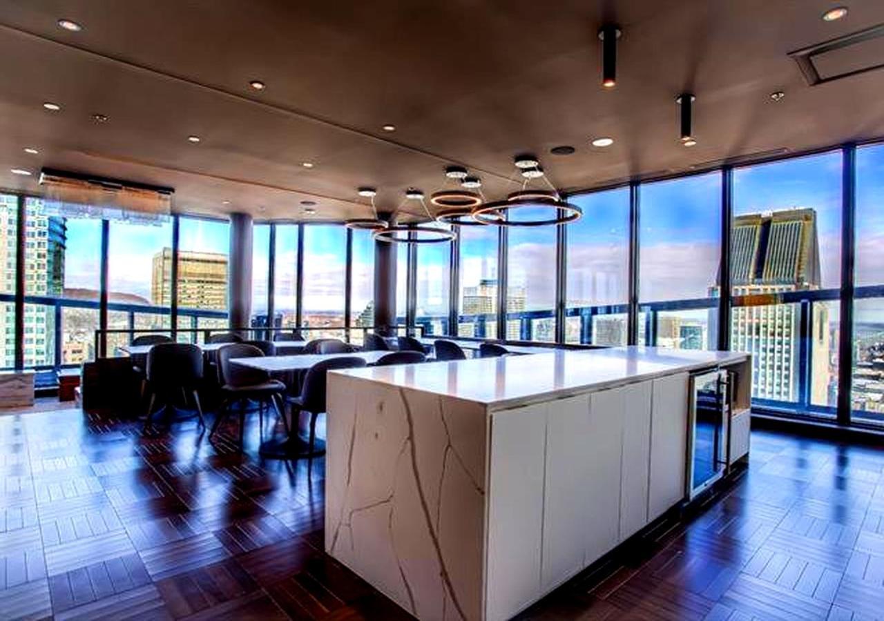 Spectacular Skyline Views - Downtown Montreal - Luxury Condo & Penthouse Exterior photo