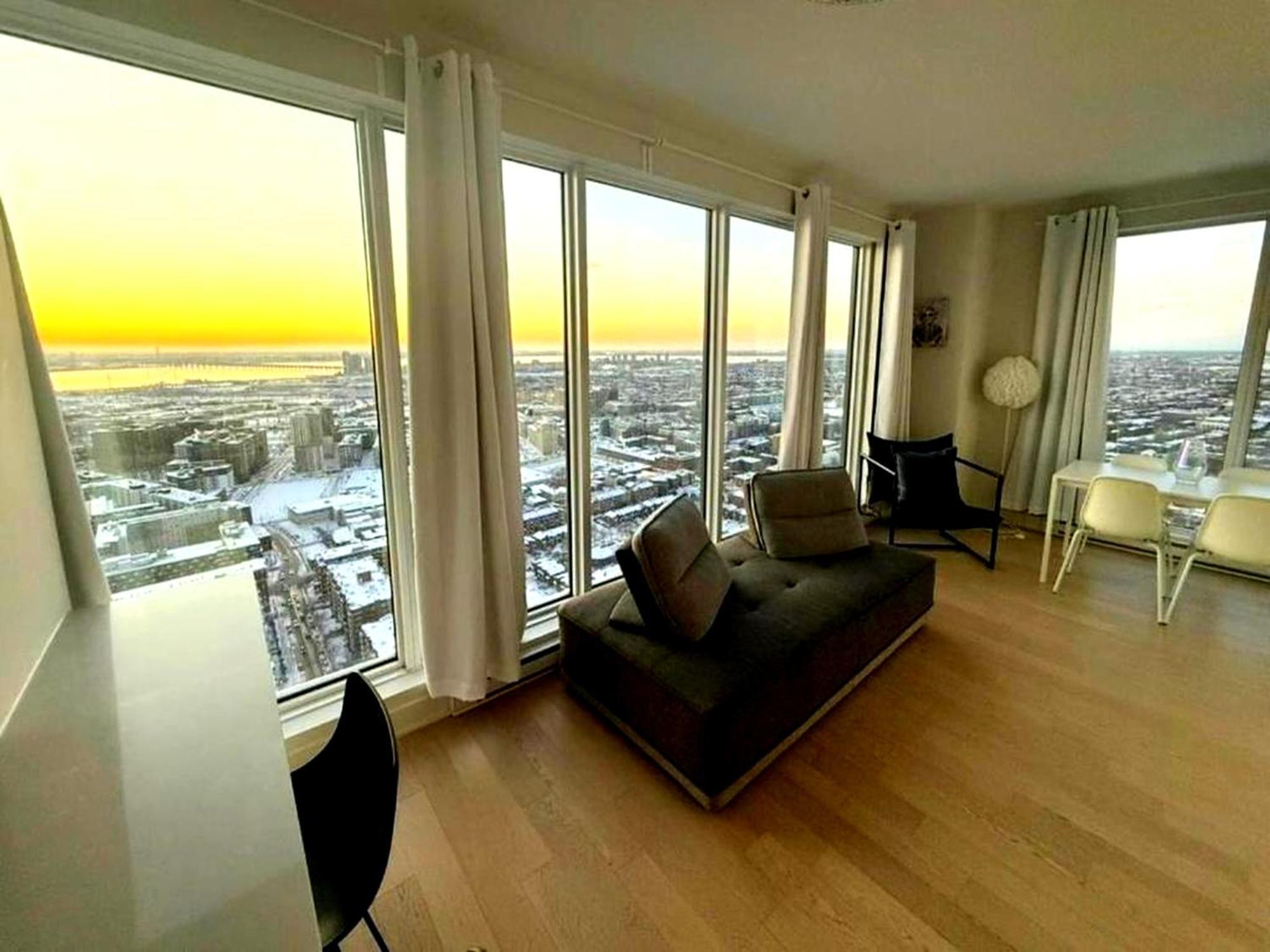 Spectacular Skyline Views - Downtown Montreal - Luxury Condo & Penthouse Exterior photo