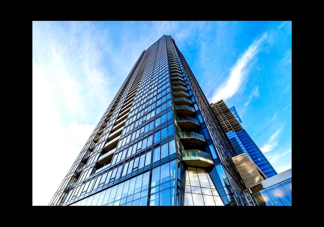 Spectacular Skyline Views - Downtown Montreal - Luxury Condo & Penthouse Exterior photo